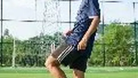 2025冬季转会季风云变幻：揭秘英超最贵引援悬念，三大巨星领衔竞逐转会王冠！